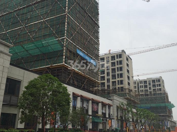 中旅城仕公馆沿街商铺施工实景图 2015年6月摄