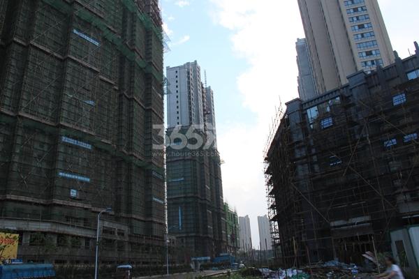 东方龙城最新工程进度（2015年7月摄）